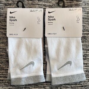 2 Nike Spark Crew Running Socks DRI-FIT Cushioned White‎ Gray size 5.5 to 7
